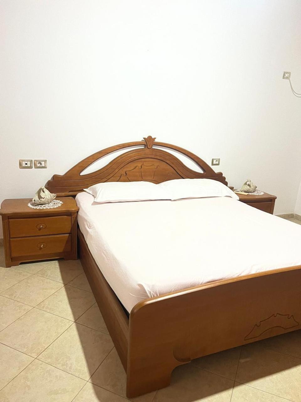 Nori House Hotel Vlore Bagian luar foto