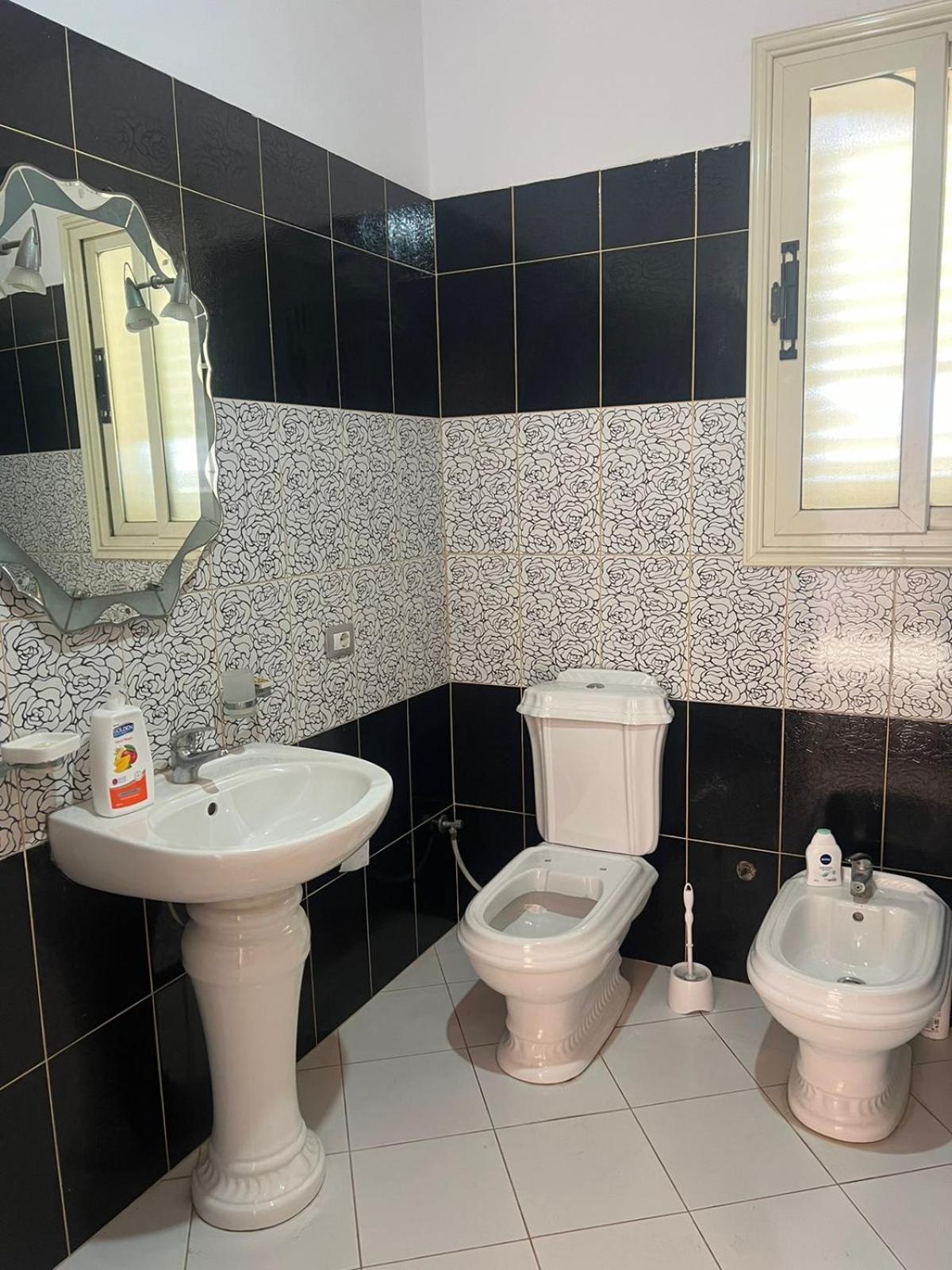 Nori House Hotel Vlore Bagian luar foto